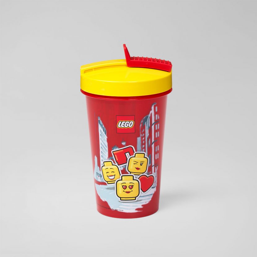 LEGO čaša sa poklopcem i slamkom: Devojčica