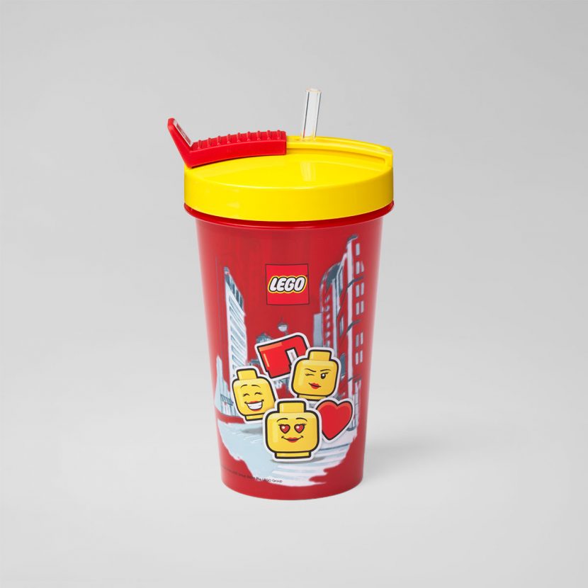 LEGO čaša sa poklopcem i slamkom: Devojčica 1 LEGO čaša sa poklopcem i slamkom: Devojčica